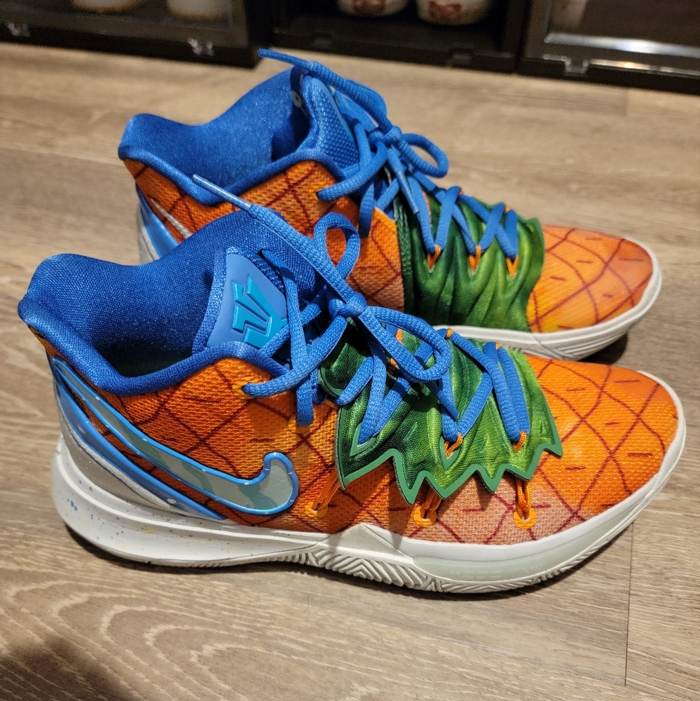 Spongebob pineapple house kyrie 5 *see description!!!**